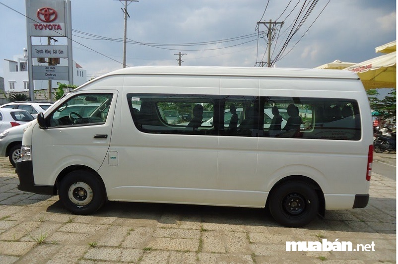 5 &Quot;Ứng Cử Viên Sáng Giá&Quot; Dành Cho Những Ai Muốn Thuê Xe 16 Chỗ 2 Xe 16 Chỗ Toyota Hiace