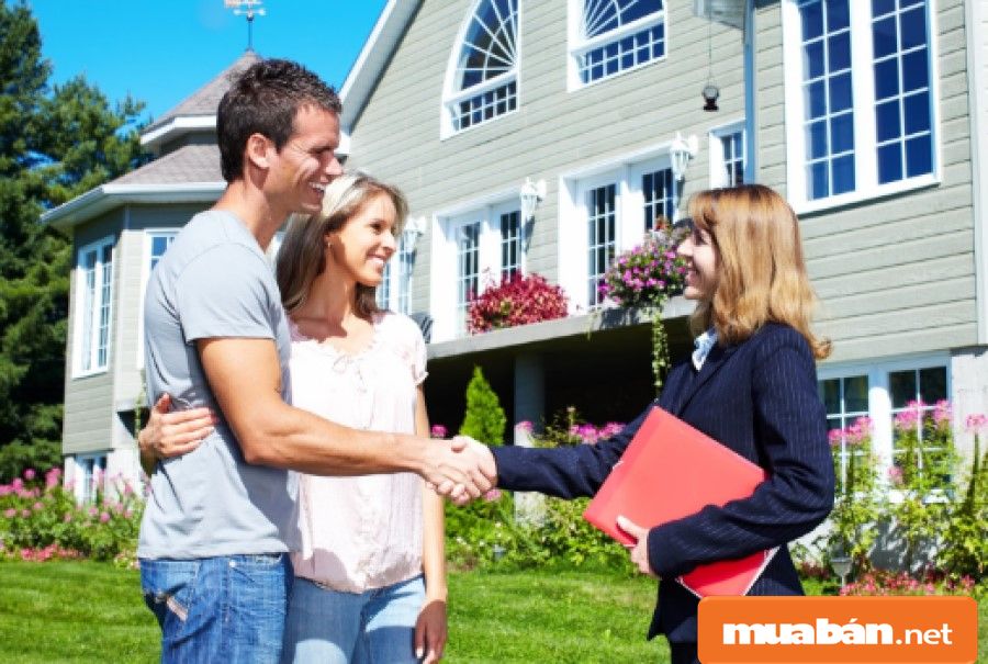 Top 5 Việc Làm Không Bằng Cấp Hàng Đầu Hiện Nay Bạn Nên Xem Ngay! 2 Khá Nhiều Người Thành Công Ở Lĩnh Vực Kinh Doanh Bất Động Sản Dù Không Có Bằng Cấp.