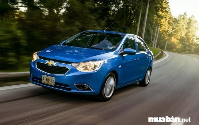Chevrolet Aveo 2017 biết “nịnh” khách bằng mức giá bình dân