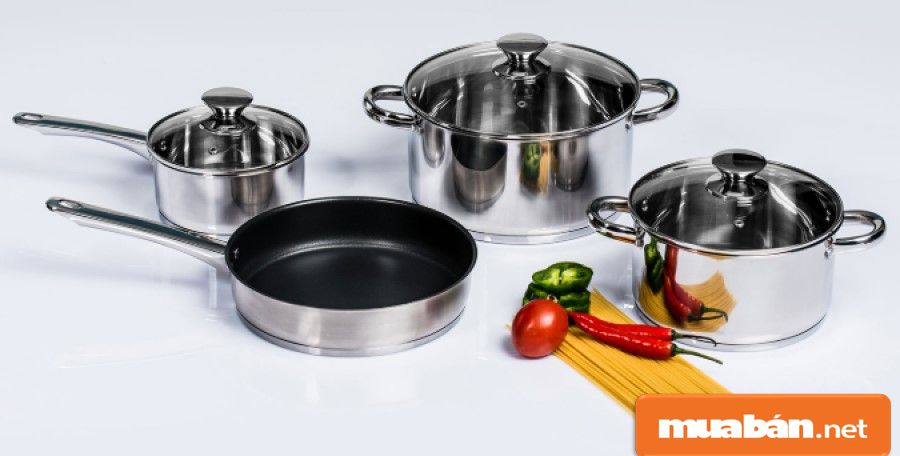 Bộ nồi, xoong, chảo là những món đồ không thể thiếu trong bếp nhà bạn.