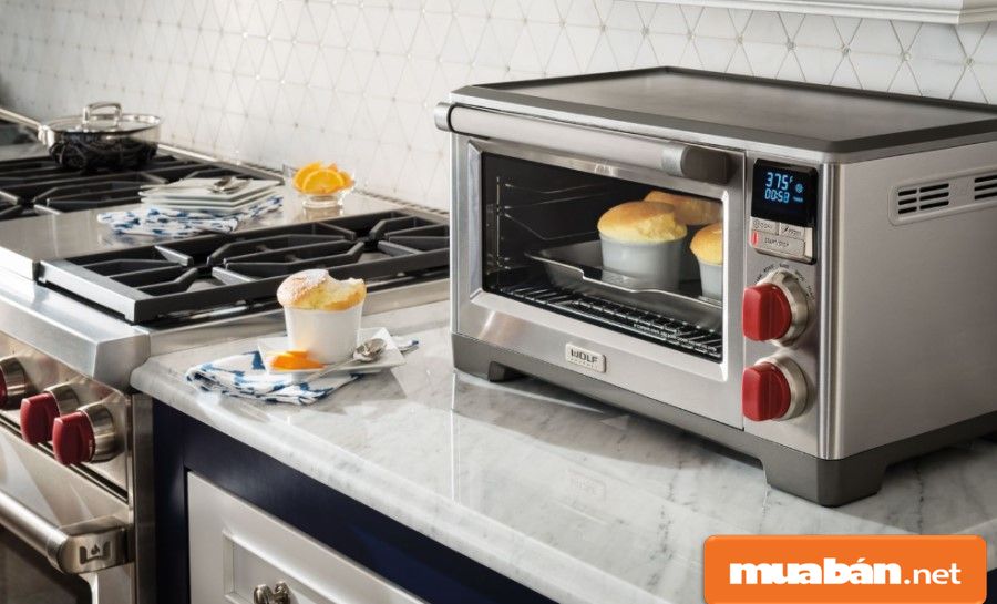 Lò nướng cao cấp với nhiều chức năng giúp bạn tiết kiệm được nhiều thời gian trong bếp.