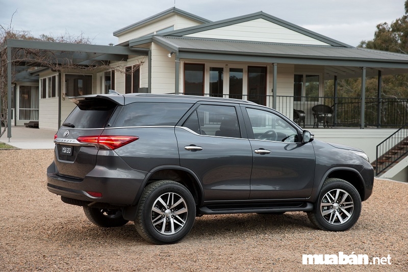 Fortuner 2015 dễ dàng đạt tốc độ tối đa 150km/h