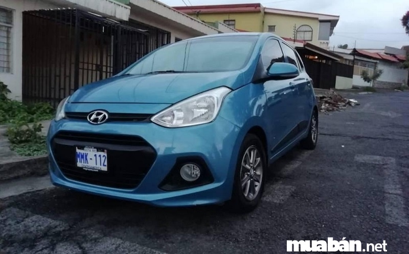 Hyundai Grand i10 2010 là lựa chọn tuyệt vời cho những khách hàng muốn mua xe ô tô cũ giá 300 triệu đồng.