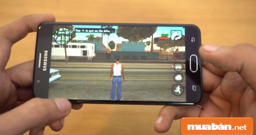 Cấu hình máy khá ổn để cho bạn có thể chơi game đồ họa cao mà không bị lag.