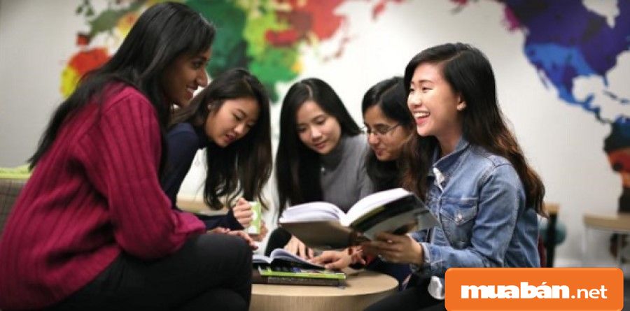 Trong công việc làm thêm, bạn sẽ có nhiều va chạm với nhiều mối quan hệ khác nhau và sẽ tích lũy được những kỹ năng giao tiếp cho bản thân.