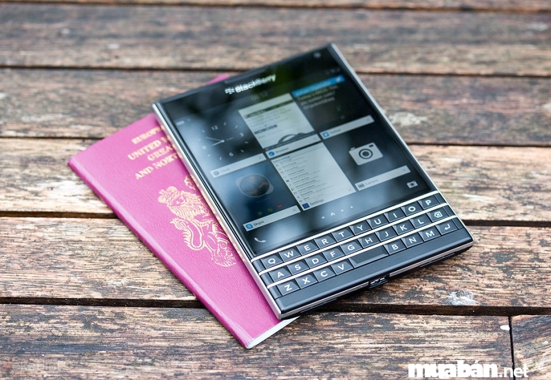 Blackberry Passport - Dòng Smartphone Gây Ấn Tượng Từ Cái Nhìn Đầu Tiên 2 Ngoại Hình Độc, Lạ Của Blackberry Passport