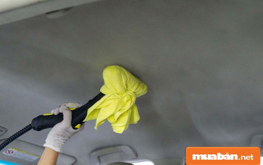 Tại Sao Phải Làm Vệ Sinh Nội Thất Xe Hơi Và Cách Vệ Sinh Sạch Sẽ Nhất! 9 Tùy Thuộc Vào Từng Chất Liệu Của Trần Xe Để Bạn Chọn Lựa Phương Pháp Làm Sạch, Vệ Sinh Phù Hợp Nhất.
