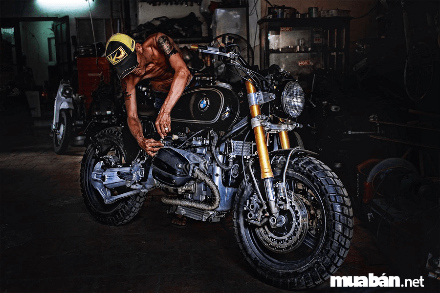 Cận cảnh một chiếc xe Honda Shadow 150 độ hầm hố tại Sài Gòn