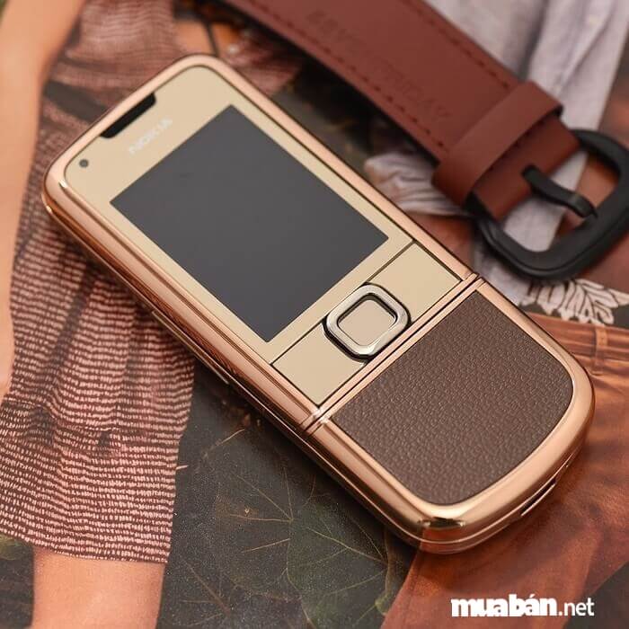 8800 Gold - mẫu điện thoại sang chảnh cho doanh nhân