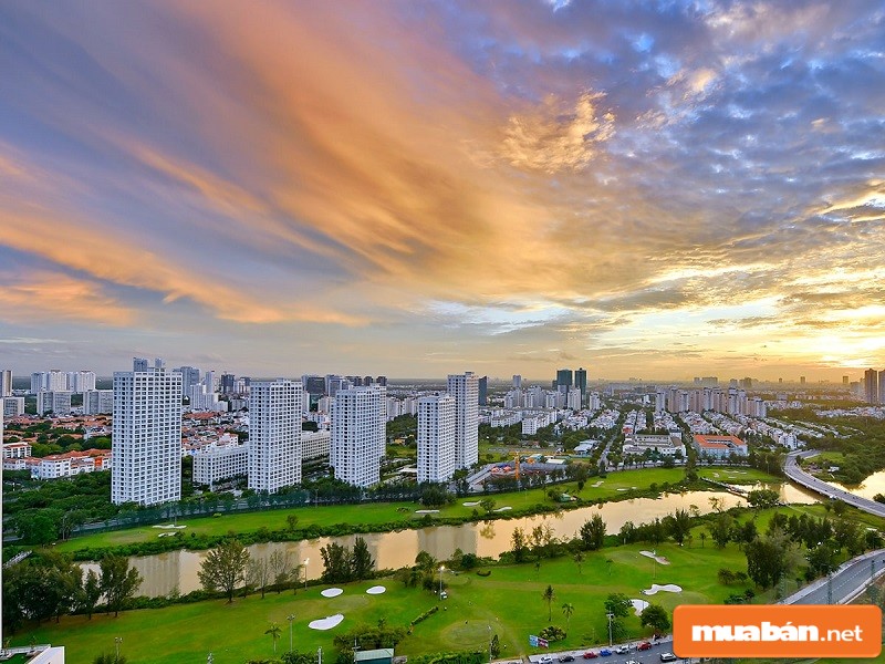 Scenic Valley Và Sức Hút Của Giá Trị Tiên Phong 3 Những Tòa Nhà Và Bầu Trời