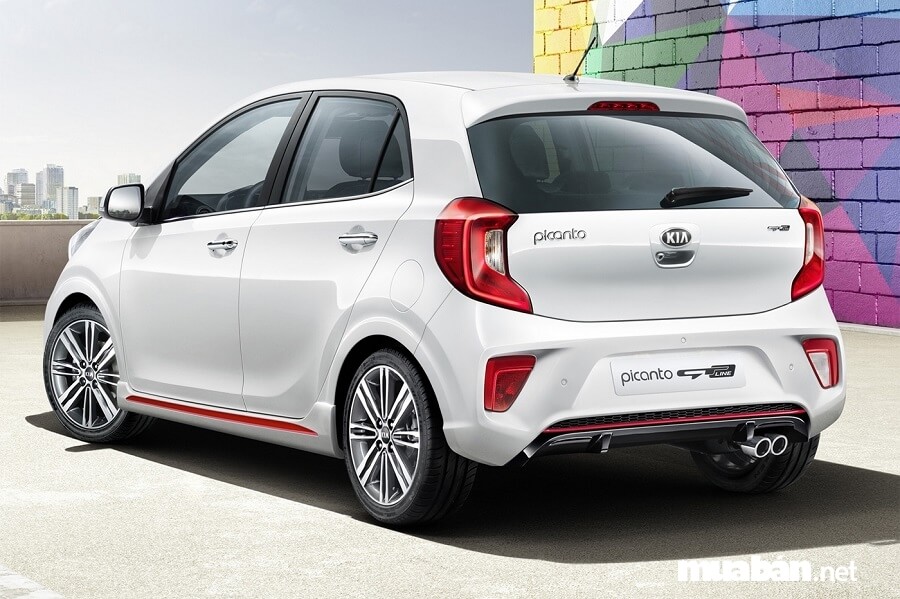 Xe Kia Morning 2017: Bản Lột Xác Hoàn Hảo, Giá Rẻ Bất Ngờ 4 Cụm Đèn Hậu Hình Chữ C Được Thiết Kế To Hơn, Cản Sau Thể Thao.