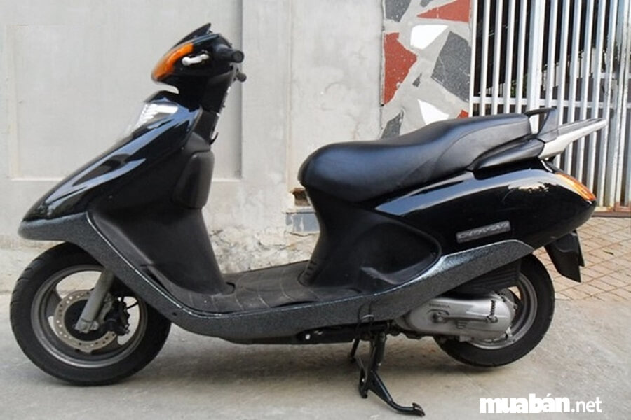 3 Mẫu Xe Máy Cũ Có Giá Bán &Quot;Cao Ngất&Quot; Vẫn Được Nhiều Người Tìm Mua 11 Năm 2016, Tại Hà Nội, Một Chiếc Honda Spacy 125 Đi 16 Năm Được Định Giá 200 Triệu Đồng.