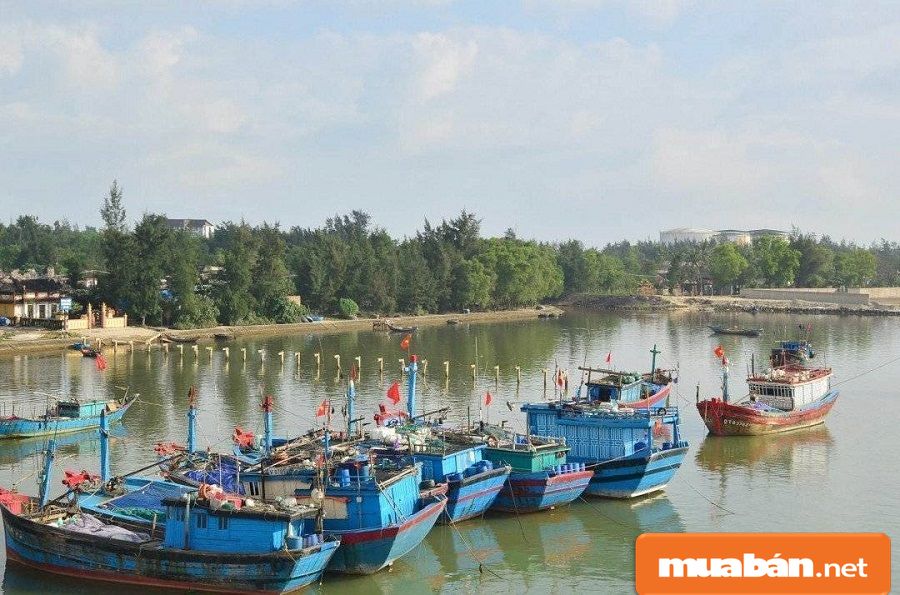 Việc làm Quảng Trị phát triển nhờ những lợi thế về vị trí địa lý kinh tế.