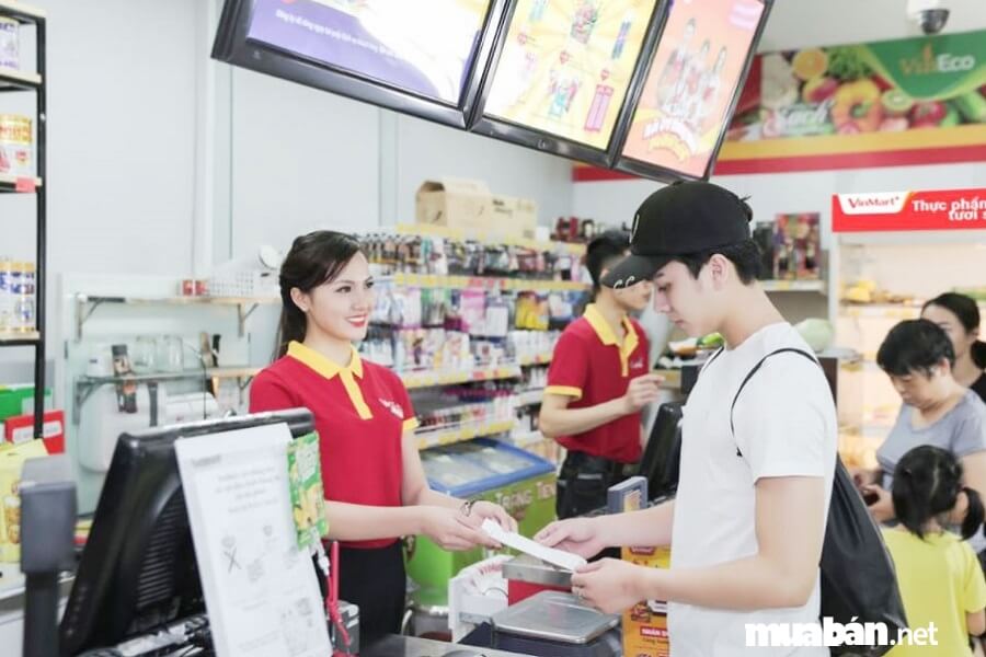 Nhân viên thu ngân là một trong số những vị trí được Vinmart tuyển dụng nhiều nhất hiện nay