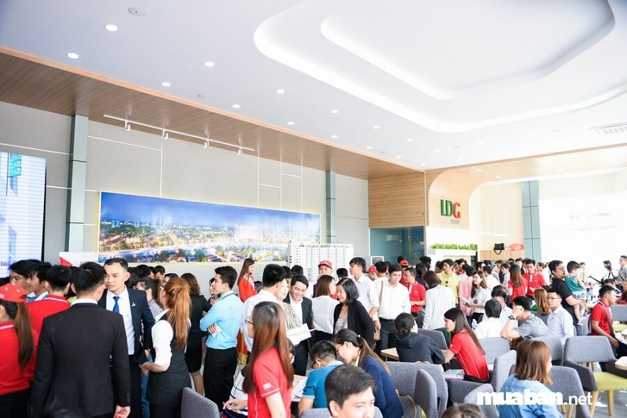 8 Lý Do Marina Tower &Quot;Nổi Đình Nổi Đám&Quot; Tại Thị Trường Bất Động Sản Bình Dương 12 Có Đến 500 Khách Hàng Tham Quan Nhà Mẫu Marina Tower