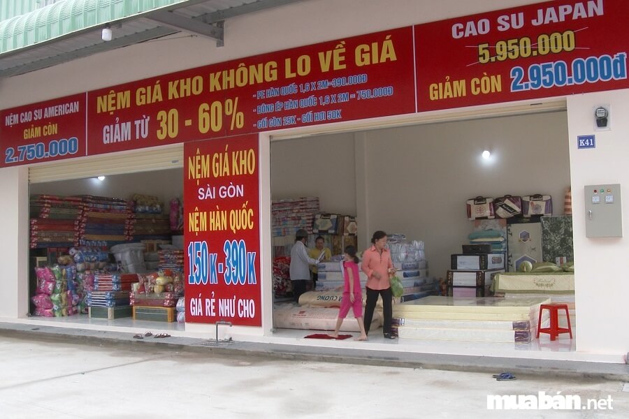 Giá thuê vô cùng rẻ so với những loại hình kiot khác.