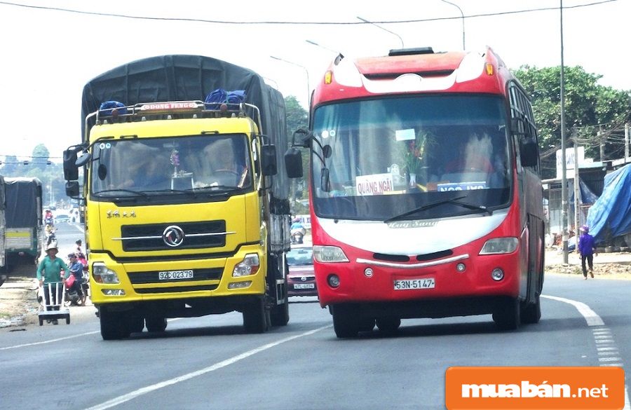 Tạo thói quen nhường nhịn khi lưu thông trên đường để giúp an toàn hơn.