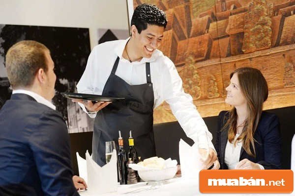 Tuyển nhân viên phục vụ nhà hàng