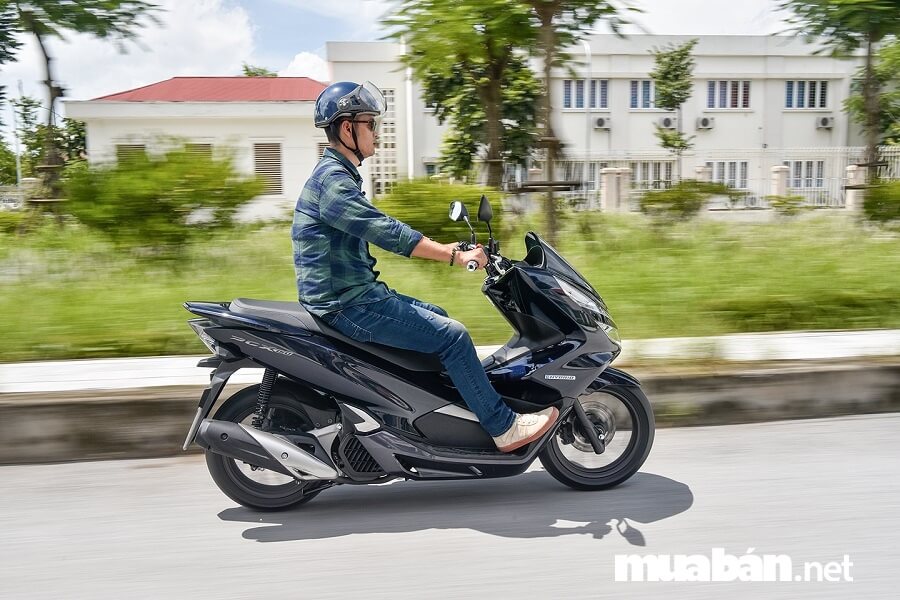 PCX Hybrid đời mới có khả năng tăng tốc vô cùng mạnh mẽ và tiết kiệm nhiên liệu hơn.