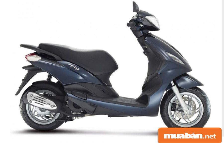 Piaggio Fly – Mẫu Xe Sang Chảnh Dành Cho Dân Công Sở! 8 Mẫu Xe Này Được Piaggio Trang Bị Khá Nhiều Tiện Ích Như Sàn Để Xe Rộng Rãi, Thoải Mãi.