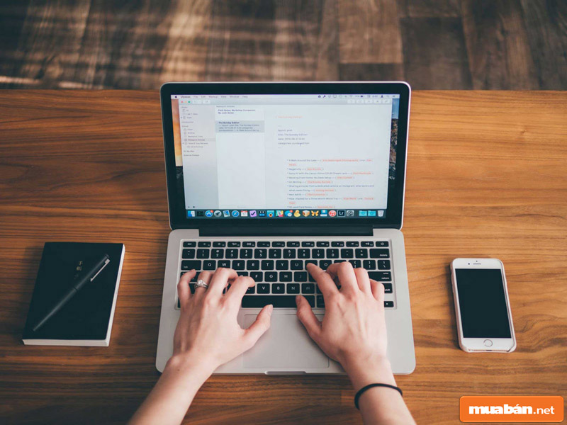 Chỉ cần chiếc máy tính nhỏ gọn là bạn đã có thể bắt đầu với công việc online Chỉ cần chiếc máy tính nhỏ gọn là bạn đã có thể bắt đầu với công việc online