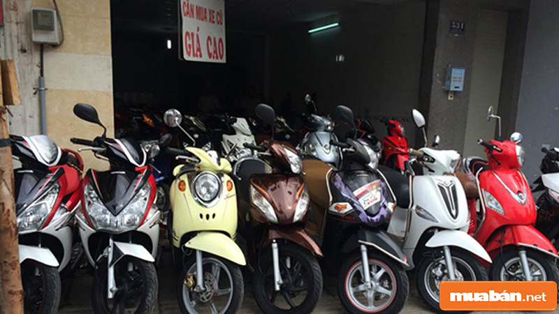 Sinh Viên Nhập Học Có Nên Mua Xe Máy Cũ? Giá Xe Bao Nhiêu Thì Phù Hợp? 2 Xe Máy Cũ