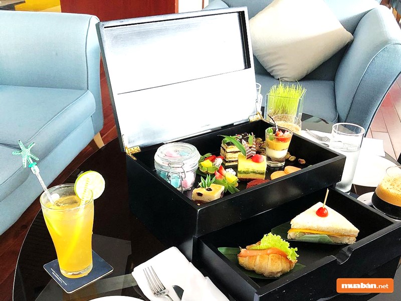 Review, Chia Sẻ Kinh Nghiệm Khi Booking Khách Sạn Novotel Nha Trang 11 Set Trà Chiều