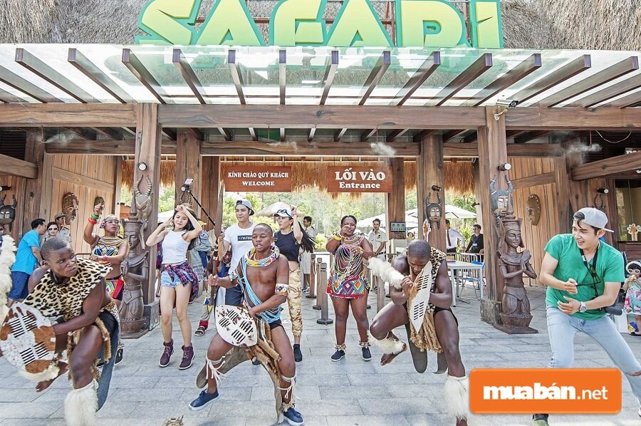 Tham gia chụp ảnh với động vật cùng các loài thú thân thiện, đáng yêu và tham gia vũ điệu Zulu của tộc người Zulu - bộ tộc lớn nhất Nam Phi…
