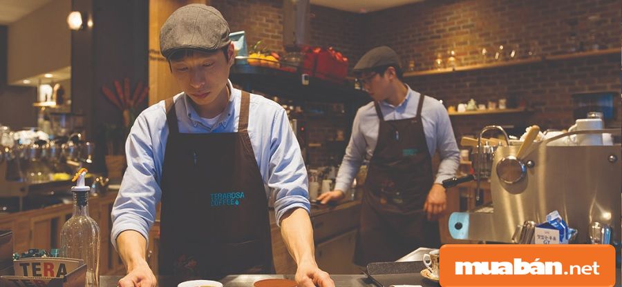 Trong quá trình tìm việc, hãy tham khảo kinh nghiệm của mọi người xung quanh.