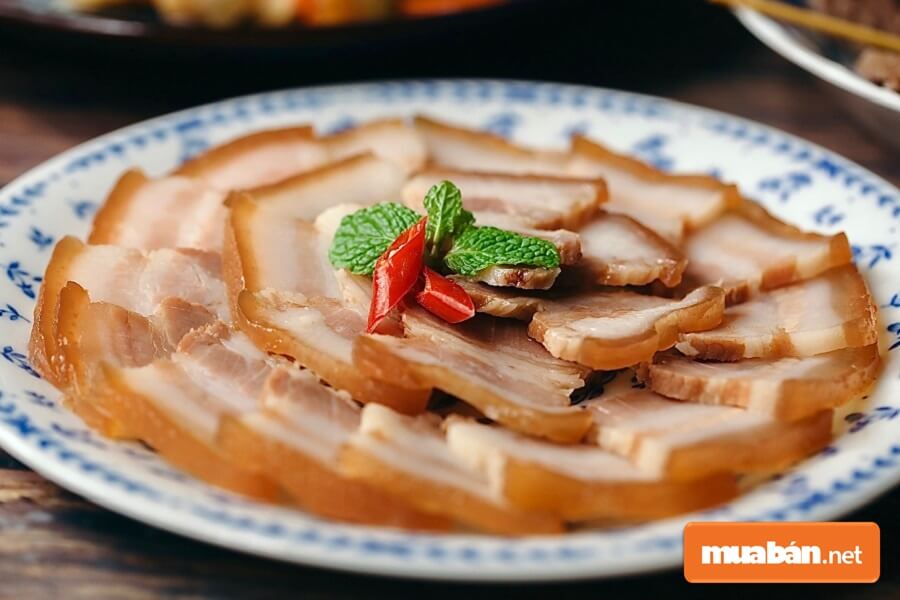Trong những ngày Tết Nguyên đán, có một món ngon không thể thiếu đó chính là món thịt heo ngâm nước mắm.