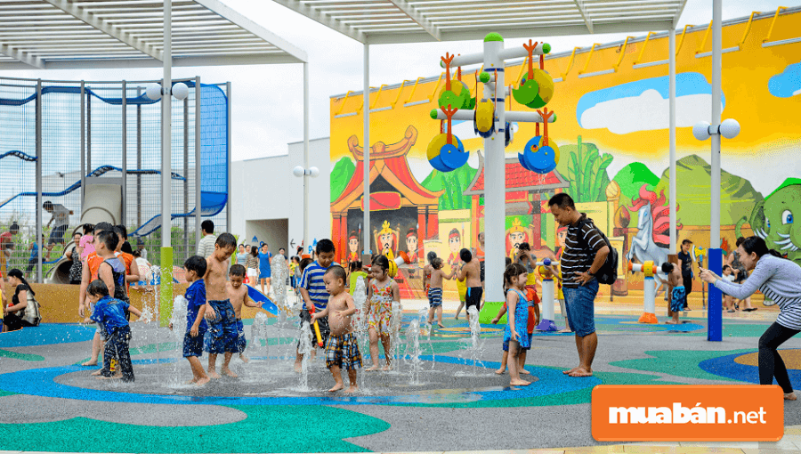 Sân chơi SC Vivocity còn tái hiện lại câu chuyện cổ tích Sơn Tinh Thủy Tinh quen thuộc.