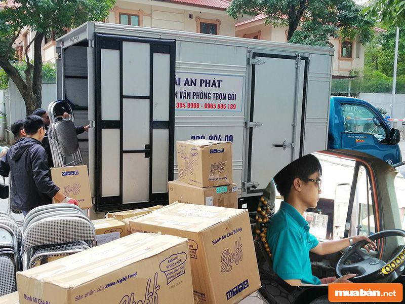 tuyển lái xe đi làm ngay