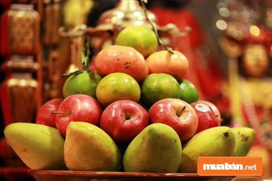 Mâm Ngũ Quả Ngày Tết Ở 3 Miền Bắc – Trung – Nam Có Gì? 4 Khí Hậu Khắc Nghiệt, Ít Hoa Quả Nên Người Dân Miền Trung Không Quá Câu Nệ Về Những Loại Quả Trưng Ngày Tết.
