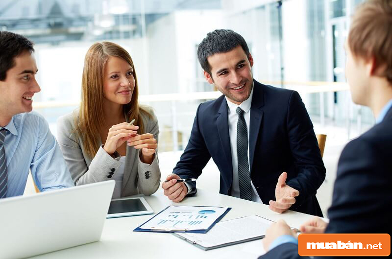 Bạn Đã Sẵn Sàng Trở Thành Một Nhân Viên Văn Phòng Và Thăng Hoa Trong Sự Nghiệp? 2 Nhân Viên Văn Phòng