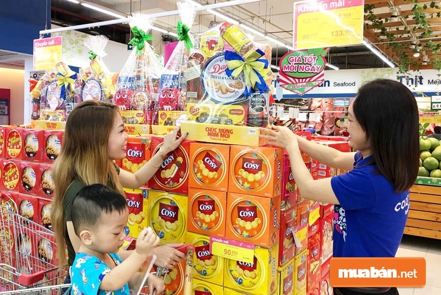 Nhu cầu tuyển dụng nhân viên bán hàng dịp cận Tết tăng mạnh.