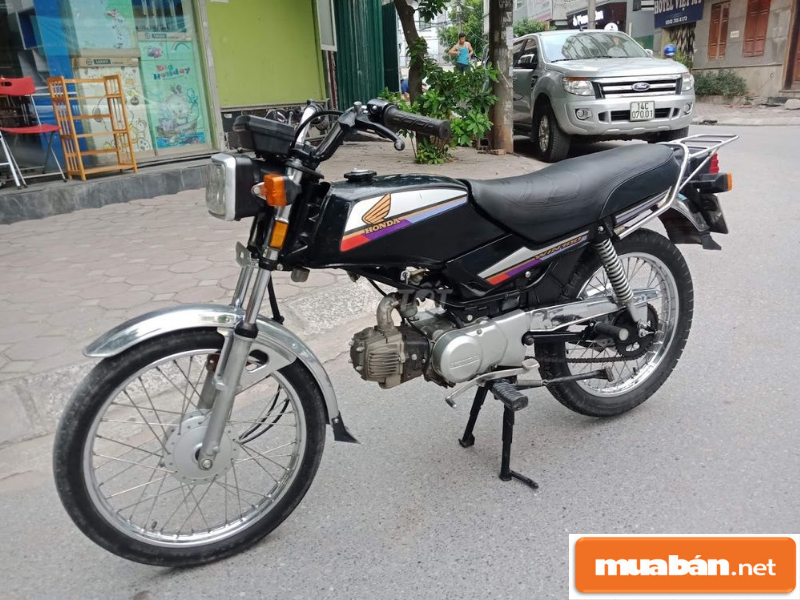 Honda Win - Dòng xe côn vang bóng một thời hondawin3