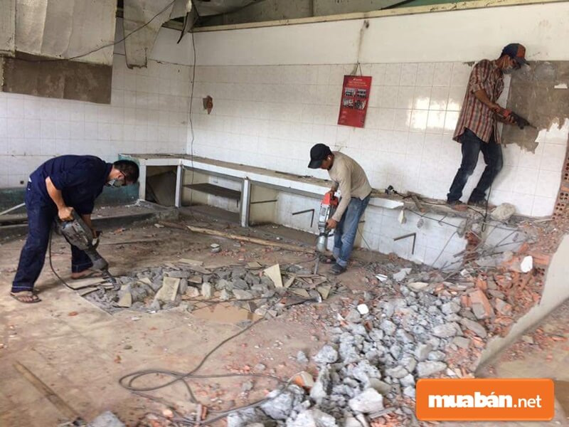 Mua Xác Nhà Thường Gặp Những Khó Khăn Gì? 6 Người Làm Nghề Mua Xác Nhà Cũ Dễ Bị Bệnh Parkison