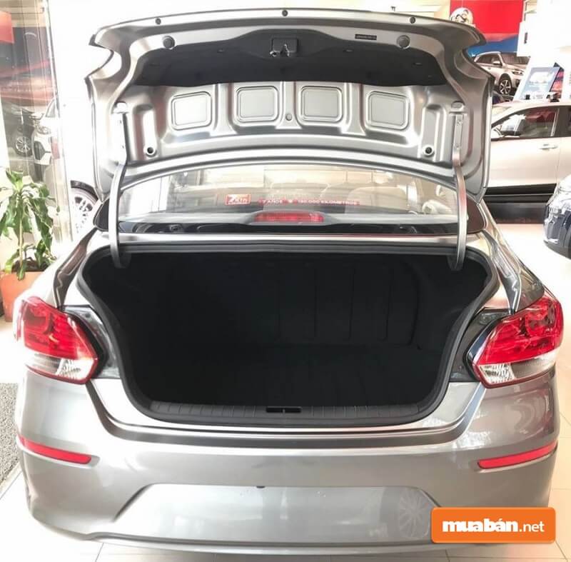 Soluto MT 2020 được trang bị hệ thống điều hoà chỉnh tay, cốp xe khá rộng rãi.