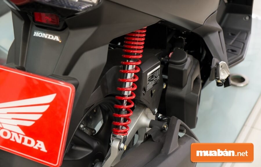 Honda Air Blade 2015 vẫn giữ nguyên động cơ công nghệ eSP-125cc, 4 kỳ, xy-lanh đơn.