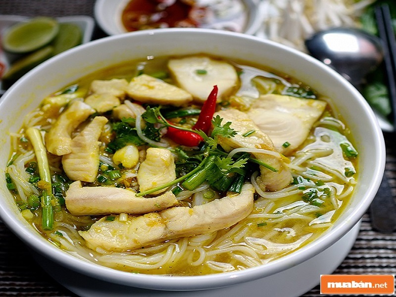 Món bún cá lóc đậm đà, mang hương vị đặc trưng riêng