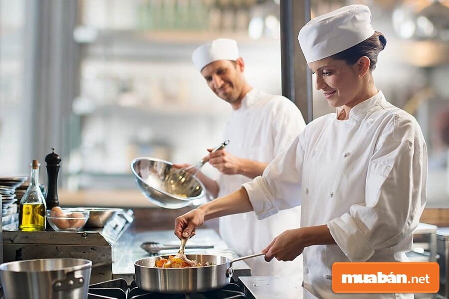 Nghề Phụ Bếp Và Những Điều Có Thể Bạn Chưa Biết 2 Phụ Bếp - Nghề Đang Rất Hot Hiện Nay