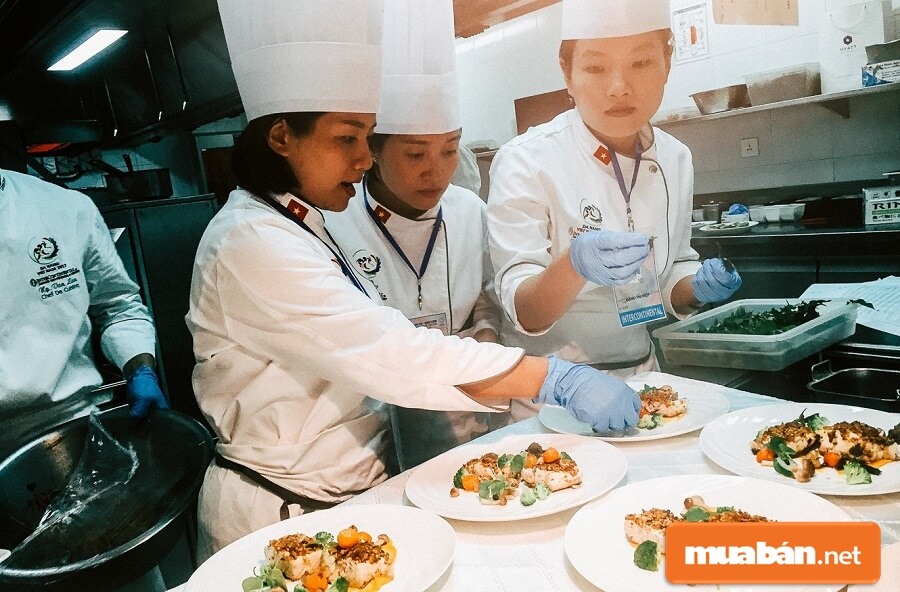 Nghề Phụ Bếp Và Những Điều Có Thể Bạn Chưa Biết 4 Muốn Làm Tốt Công Việc Bạn Cần Chăm Chỉ Và Có Con Mắt Quan Sát Tốt, Nhớ Lâu