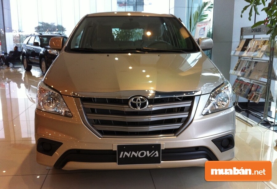 Innova 2015: Lựa Chọn Hoàn Hảo Cho Ai Muốn Mua Xe Ô Tô Cũ Cho Gia Đình 7 Toyota Innova 2015 Thực Sự Làm Người Dùng Hài Lòng Và Có Nhiều Điểm Vượt Trội Hơn Hẳn Đàn Em Tiền Nhiệm.
