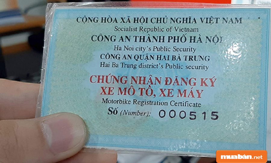 Bạn nhớ kiểm tra kỹ để tránh tình trạng giấy tờ xe giả nhé!