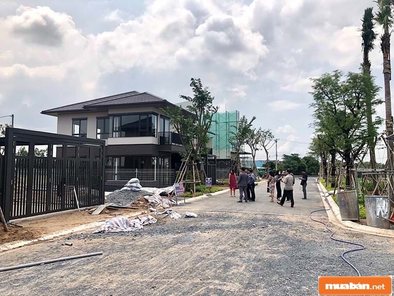 Có Nên Mua Đất Ngân Hàng Thanh Lý? – Cẩn Thận Những Cú Lừa 3 Đất Thanh Lý Từ Phía Ngân Hàng Với Mức Giá Tốt, Cạnh Tranh Trên Thị Trường Nên Được Khá Nhiều Khách Hàng Và Nhà Đầu Tư Quan Tâm, Tìm Hiểu Ở Thời Điểm Hiện Tại