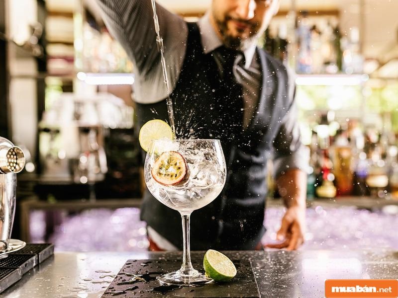 Bartender là một công việc còn khá mới mẻ nhưng lại có sức hấp dẫn thú vị