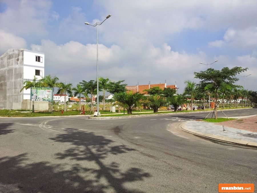 Bình Chánh là một khu vực đông dân cư nên nhu cầu nhà ở tại đây cũng khá cao.