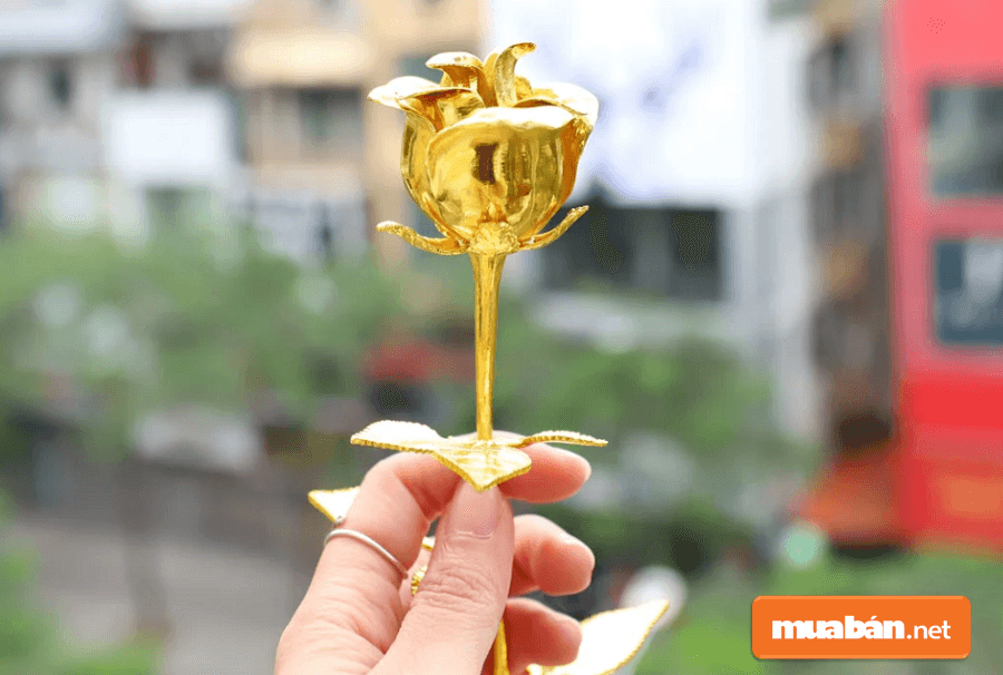 Bạn có thể mua những món quà ý nghĩa nhất để bày tỏ yêu thương cha mẹ nhân dịp này.