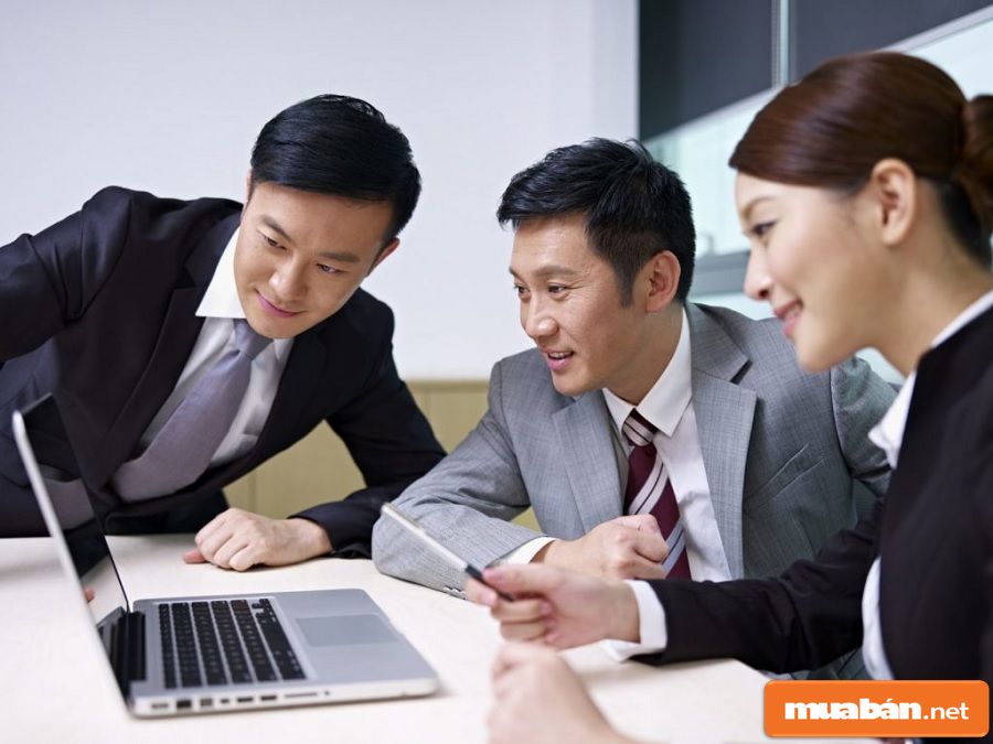 Tiêu Chí Đánh Giá Nhân Viên Giúp Đánh Giá Năng Lực Hiệu Quả Nhất! 6 Bạn Cần Phải Có Được Sự Chân Thành, Cởi Mở, Giao Tiếp Tốt Với Mọi Người.