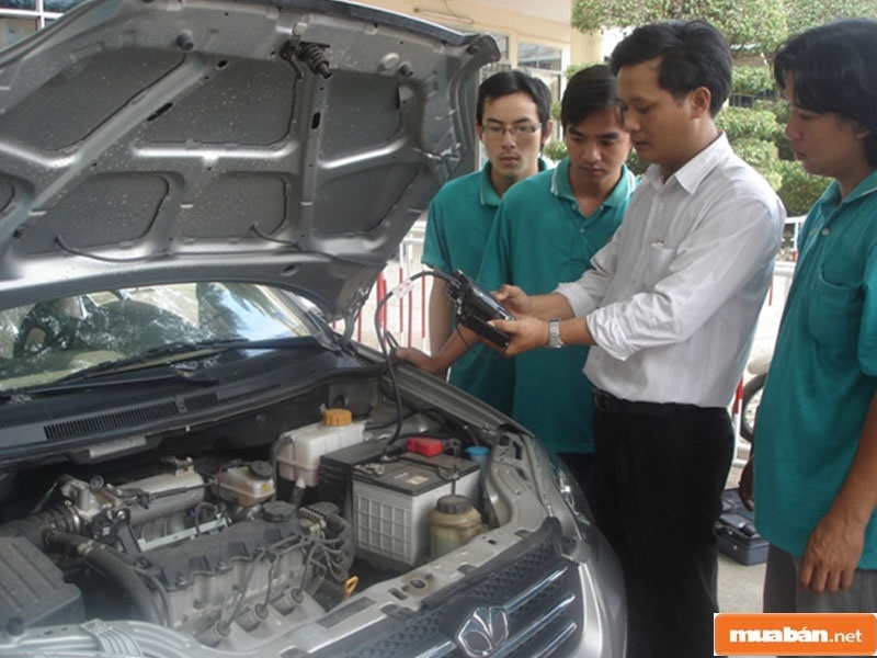 Bạn có thể trở thành kỹ sư sửa chữa ô tô chuyên nghiệp khi đi theo định hướng này